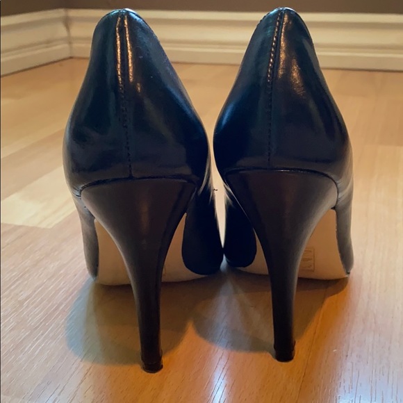 Dolce Vita leather heels. In like new condition 🥰 - Picture 4 of 6